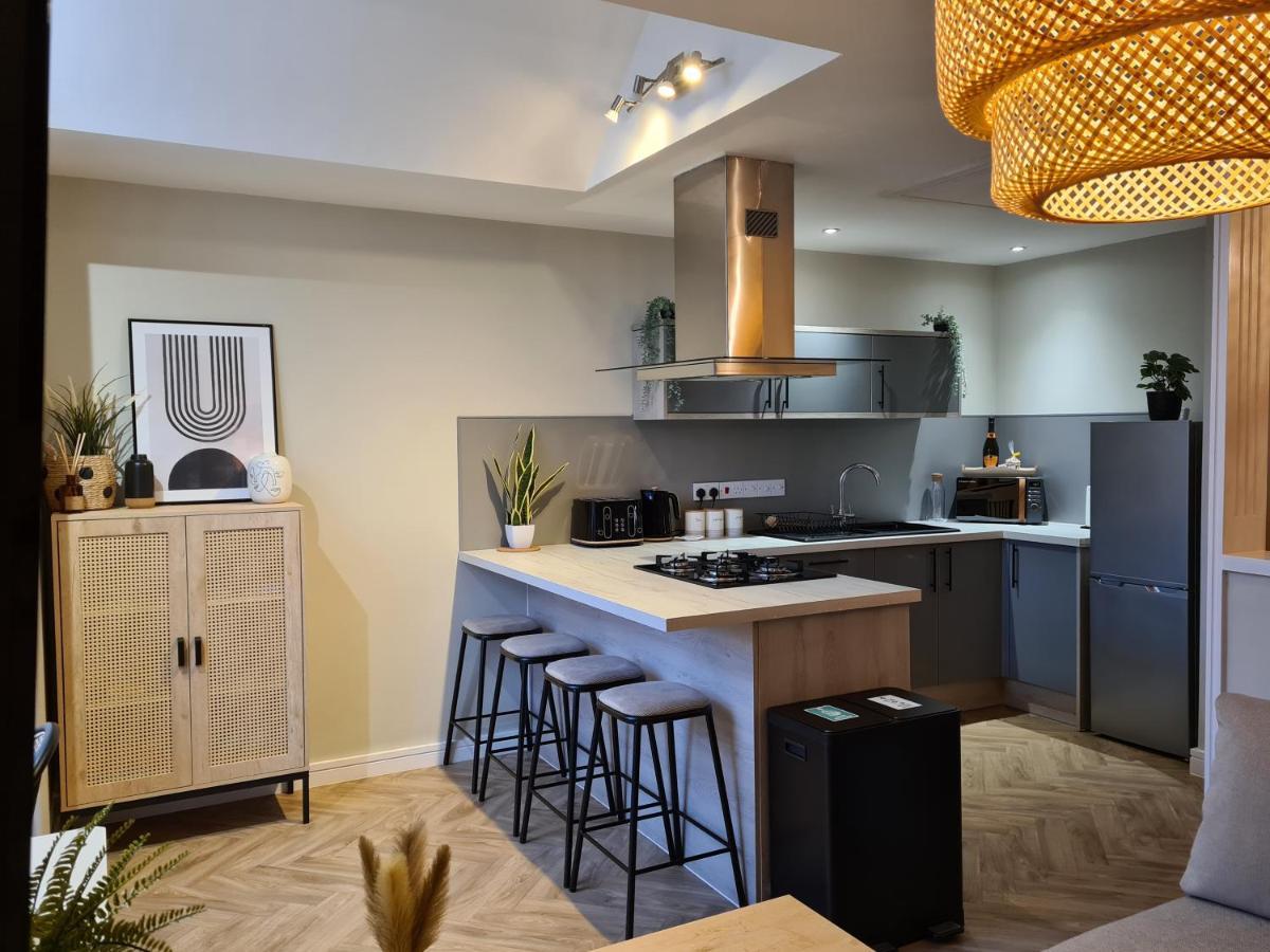 לאנלי Modern 1 Bed Apartment Next To Beach And Golf Course מראה חיצוני תמונה