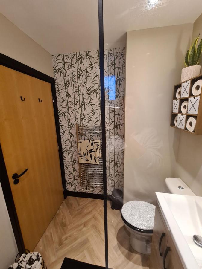 לאנלי Modern 1 Bed Apartment Next To Beach And Golf Course מראה חיצוני תמונה